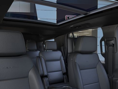 New 2026 GMC Yukon Denali w/ Denali Reserve Package AWD/4WD image 24