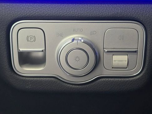 Certified 2025 Mercedes-Benz GLS 450 4MATIC image 38