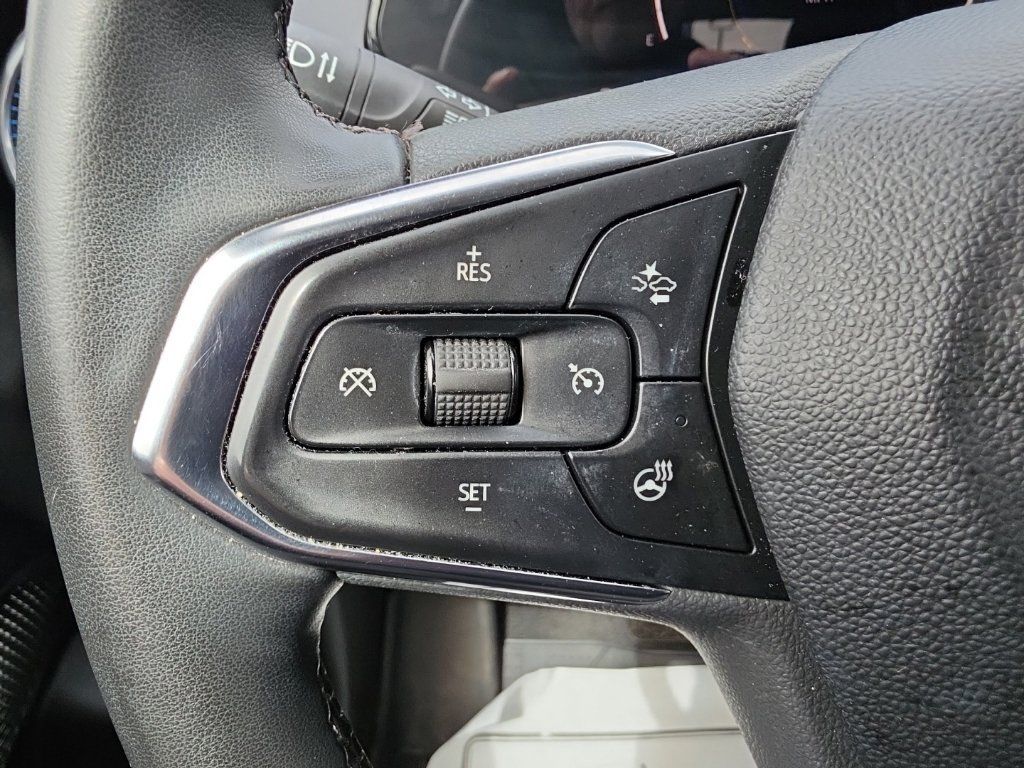 Certified 2024 Chevrolet Trax LT w/ Driver Confidence Package FWD image 10