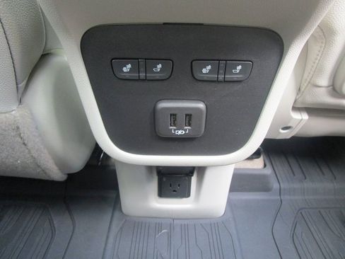 Certified 2024 GMC Terrain Denali w/ Denali Premium Package image 26