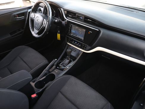 Used 2017 Toyota Corolla iM image 21
