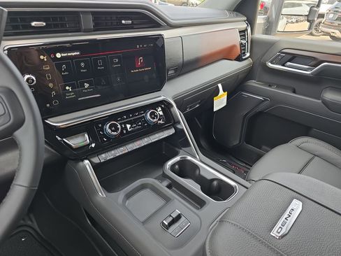 New 2026 GMC Sierra 2500 Denali w/ Denali Reserve Package AWD/4WD image 24