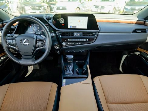 Used 2023 Lexus ES 350 w/ Premium Package FWD image 39