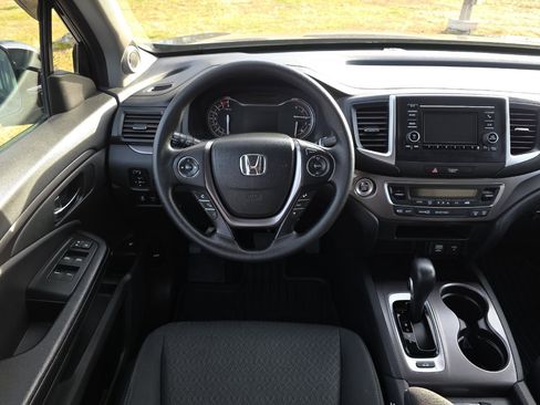 Used 2019 Honda Ridgeline Sport image 13