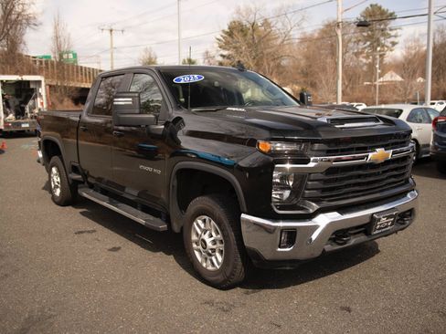 Used 2025 Chevrolet Silverado 2500 LT w/ Convenience Package AWD/4WD image 1