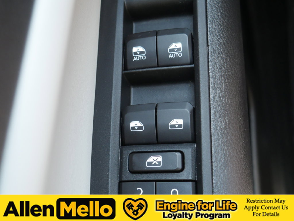 Used 2026 Jeep Compass Limited AWD/4WD image 30