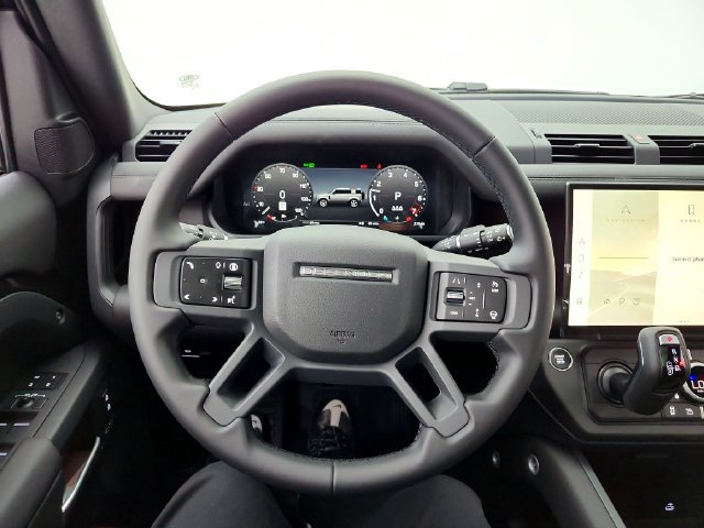 New 2026 Land Rover Defender 110 X-Dynamic SE AWD/4WD image 25
