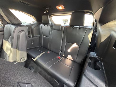 Used 2025 Toyota Highlander XSE AWD/4WD image 31