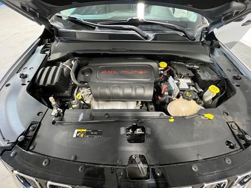 Used 2018 Jeep Compass Sport AWD/4WD image 27
