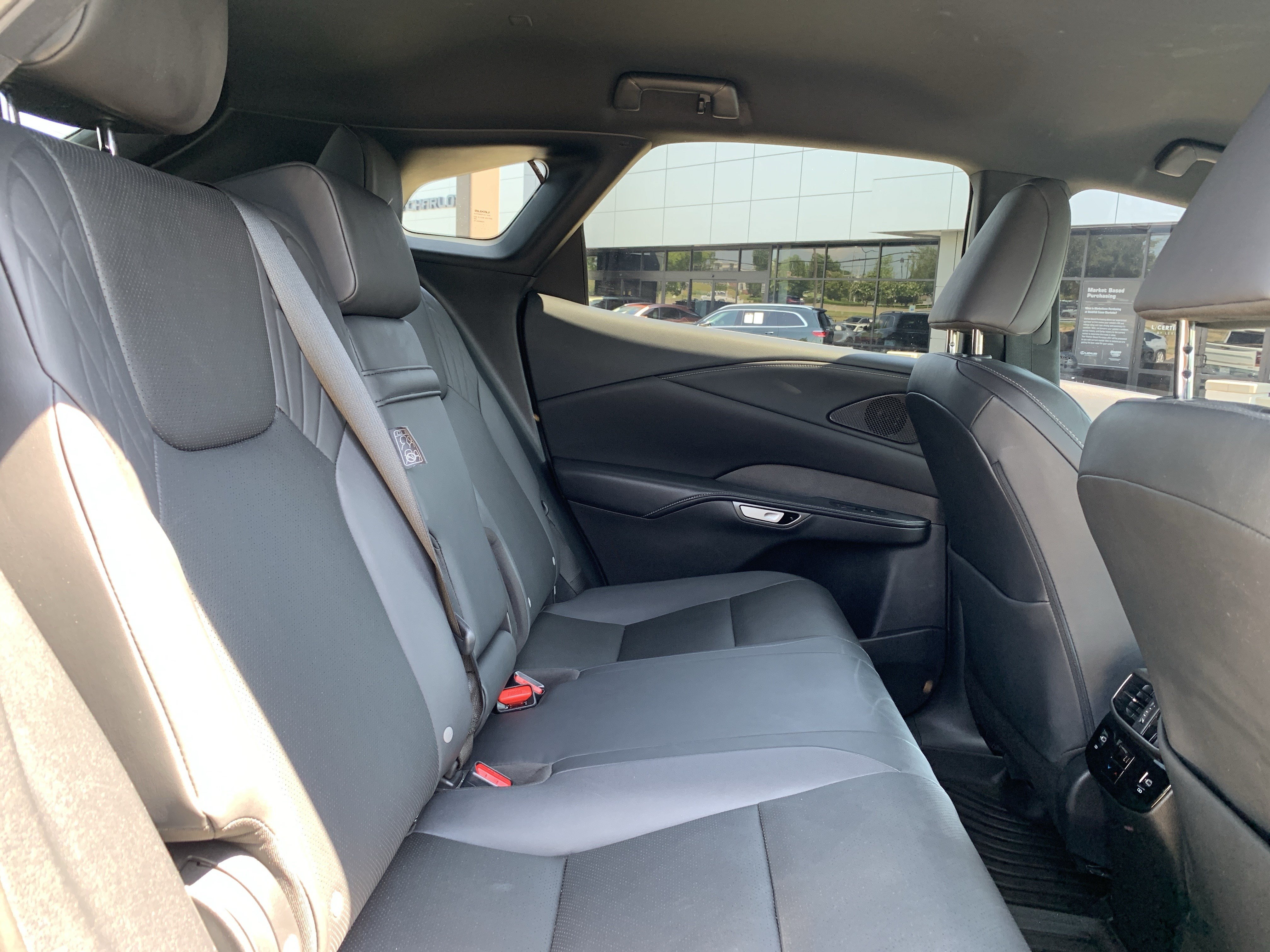 Certified 2023 Lexus RX 350 FWD w/ Accessory Package (Z1) image 33