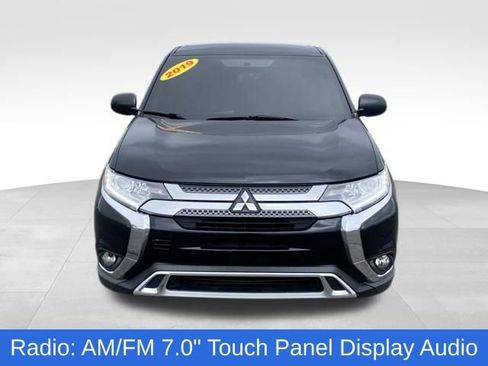 Used 2019 Mitsubishi Outlander ES FWD image 2