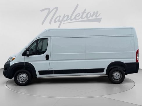 Used 2023 RAM ProMaster 2500 FWD image 2