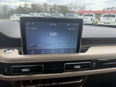 Used 2023 Lincoln Aviator Reserve w/ Equipment Group 201A image 17