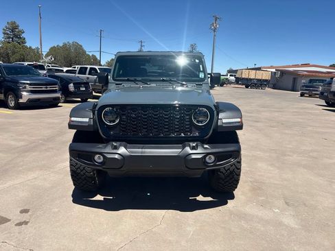 Used 2025 Jeep Wrangler Sport AWD/4WD image 2
