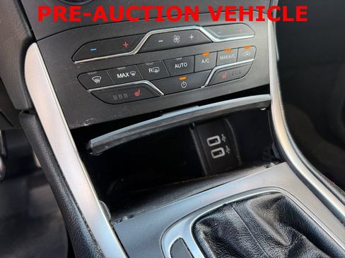 Used 2016 Ford Edge SEL w/ Equipment Group 201A AWD/4WD image 21