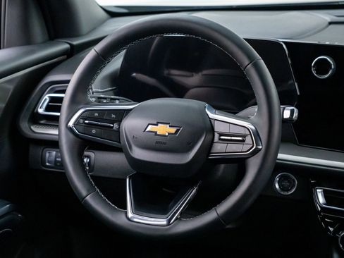 Used 2026 Chevrolet Traverse LT w/ Driver Confidence Package FWD image 10