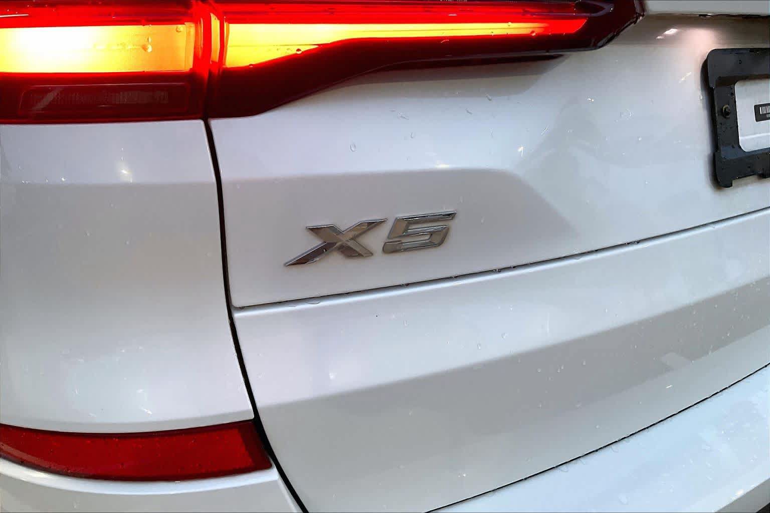 Used 2020 BMW X5 xDrive40i w/ M Sport Package AWD/4WD image 11