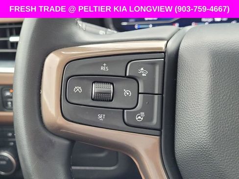 Used 2023 Chevrolet Suburban High Country image 31
