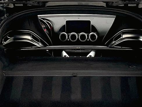 Used 2018 Mercedes-Benz AMG GT S w/ Exclusive Interior Package image 16