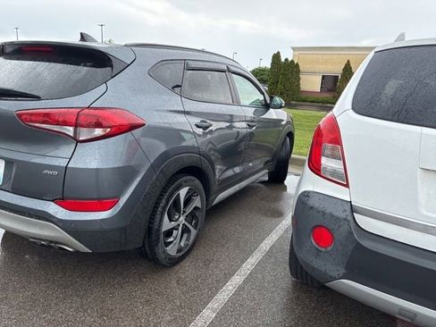 Used 2018 Hyundai Tucson Value AWD/4WD image 3
