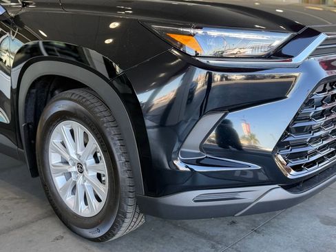 New 2026 Toyota Grand Highlander FWD image 8