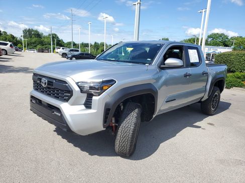 Certified 2024 Toyota Tacoma TRD Off-Road AWD/4WD image 2