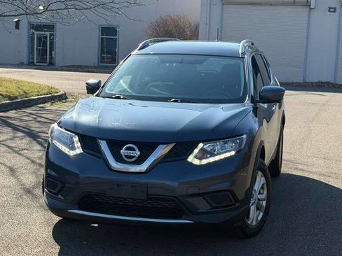 Used 2016 Nissan Rogue SV w/ SV Premium Package image 2