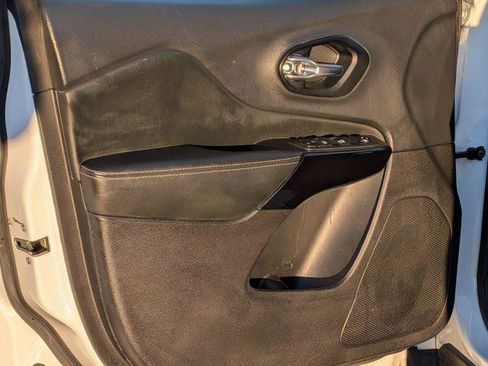 Certified 2023 Jeep Cherokee Altitude Lux image 14