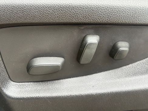 Used 2017 GMC Sierra 1500 SLE w/ SLE Value Package AWD/4WD image 16
