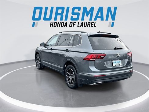 Used 2021 Volkswagen Tiguan SE w/ Panoramic Sunroof Package image 6