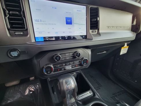 Used 2025 Ford Bronco Big Bend image 10