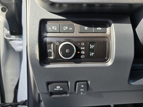 Used 2024 Ford F250 Platinum image 20