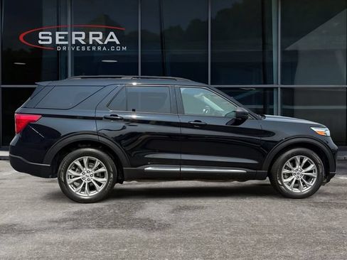 Used 2021 Ford Explorer XLT w/ Equipment Group 202A AWD/4WD image 6