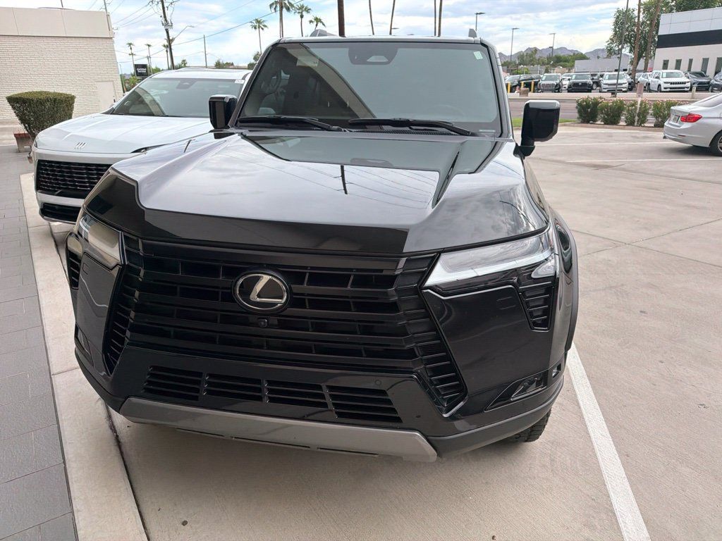 Used 2025 Lexus GX 550 AWD/4WD image 7