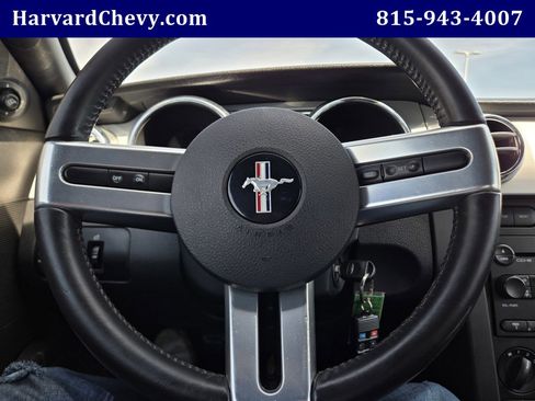 Used 2006 Ford Mustang GT RWD image 14