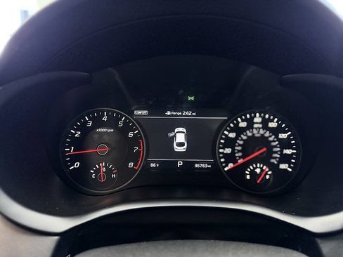 Used 2019 Kia Stinger Premium RWD image 11