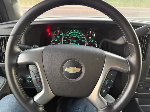 Used 2016 Chevrolet Express 3500 LT w/ LT Preferred Equipment Group image 21