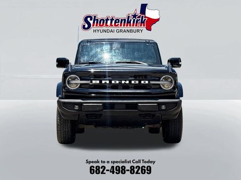 Used 2022 Ford Bronco Outer Banks AWD/4WD image 2