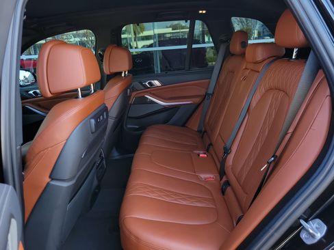 Used 2022 BMW X5 M50i w/ Executive Package image 16