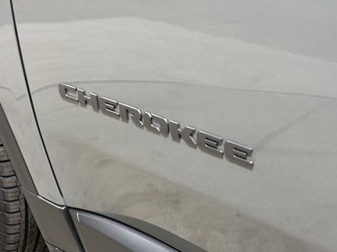 New 2026 Jeep Cherokee Limited AWD/4WD image 25