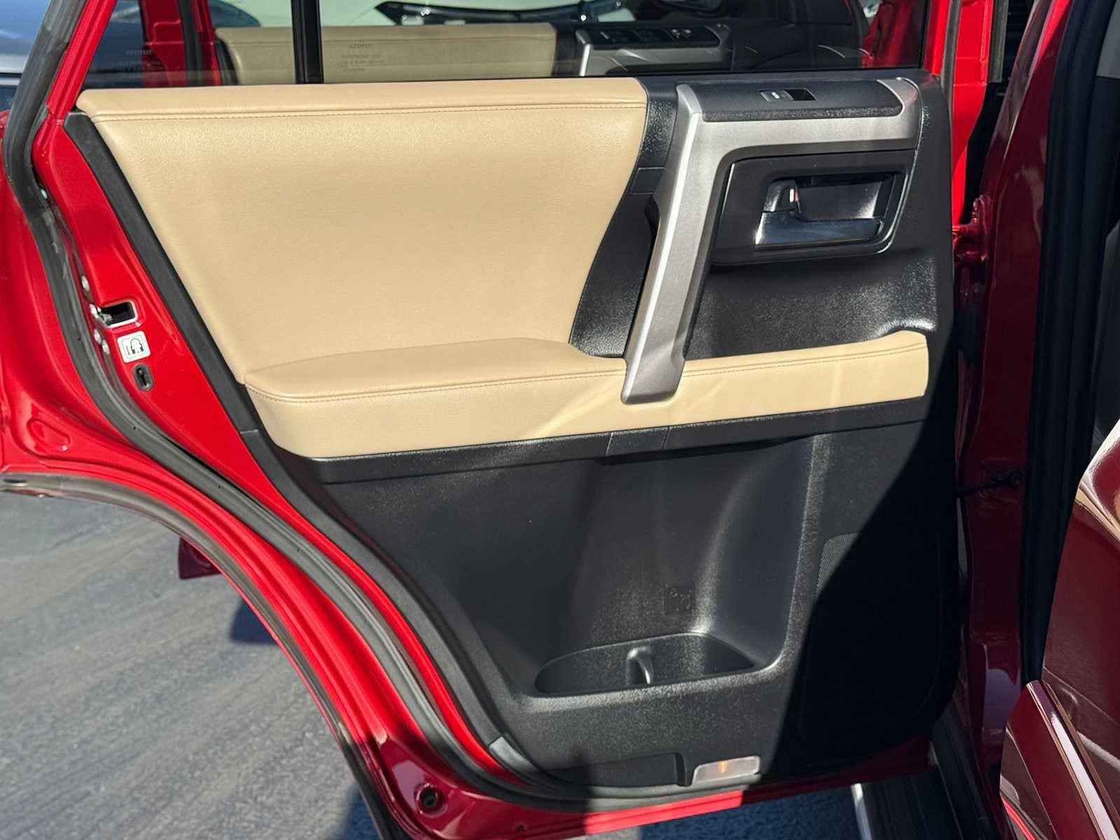Certified 2021 Toyota 4Runner SR5 Premium w/ Moonroof Package AWD/4WD image 18