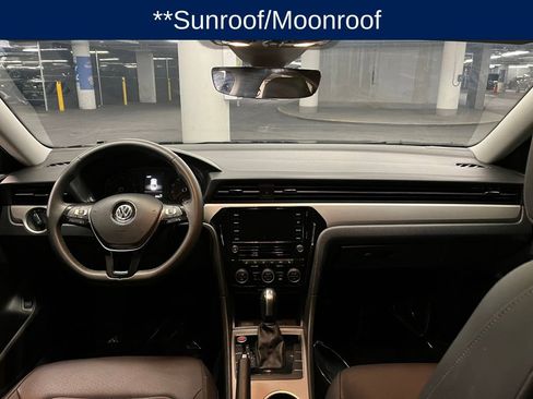 Used 2021 Volkswagen Passat 2.0T SE image 7