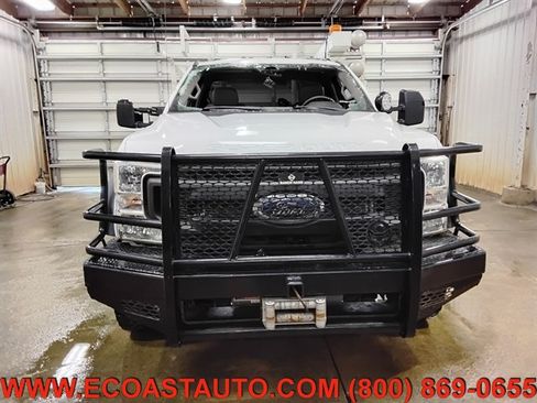 Used 2021 Ford F550 4x4 Regular Cab Super Duty image 7