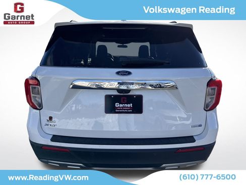 Used 2020 Ford Explorer XLT w/ Equipment Group 202A image 4