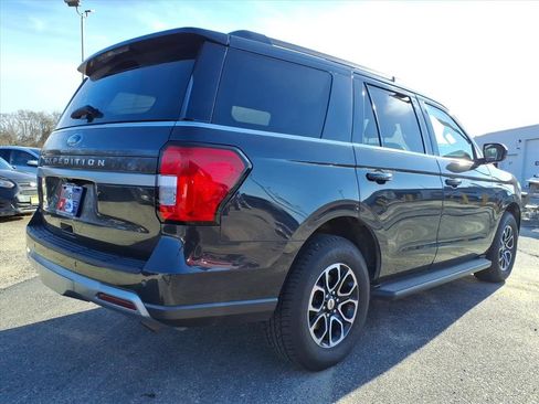 Used 2024 Ford Expedition XLT image 4