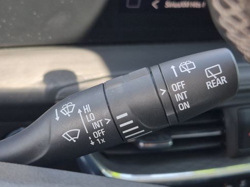 Used 2025 Buick Encore GX Preferred FWD image 32