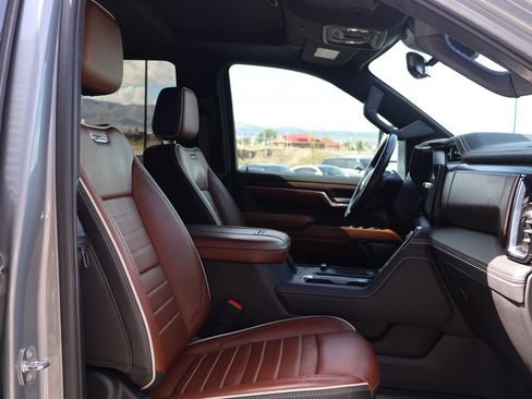 Used 2024 GMC Sierra 3500 Denali Ultimate image 28