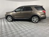 Used 2016 Ford Explorer XLT w/ Equipment Group 202A image 4