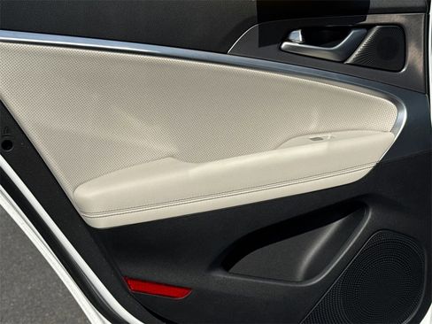 Used 2025 Genesis G70 2.5T w/ Sport Prestige Package image 21