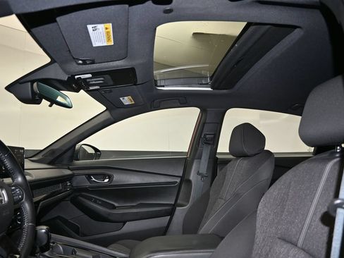 Used 2023 Honda Accord Sport image 15